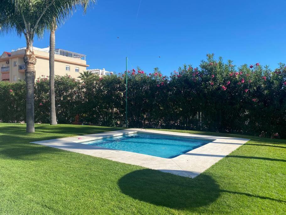 Central Estepona 3 Bed Apt With Pool And Parking Exterior photo