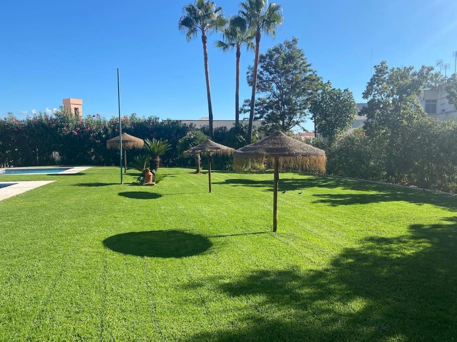 Central Estepona 3 Bed Apt With Pool And Parking Exterior photo