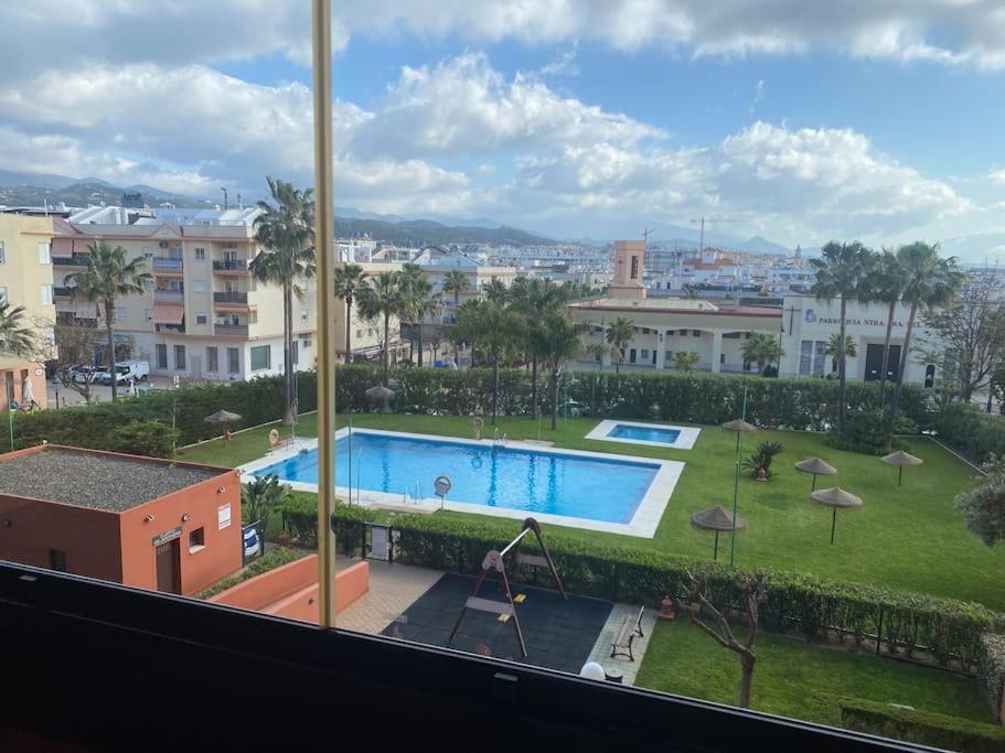 Central Estepona 3 Bed Apt With Pool And Parking Exterior photo